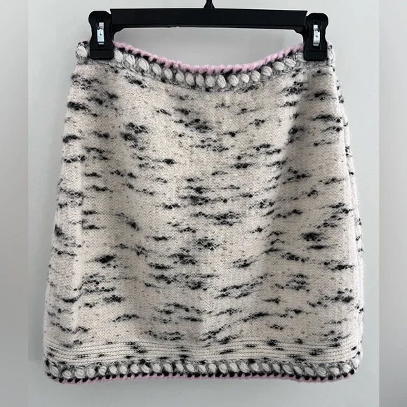 Authentic CHANEL Skirt - Picture 3 of 7
